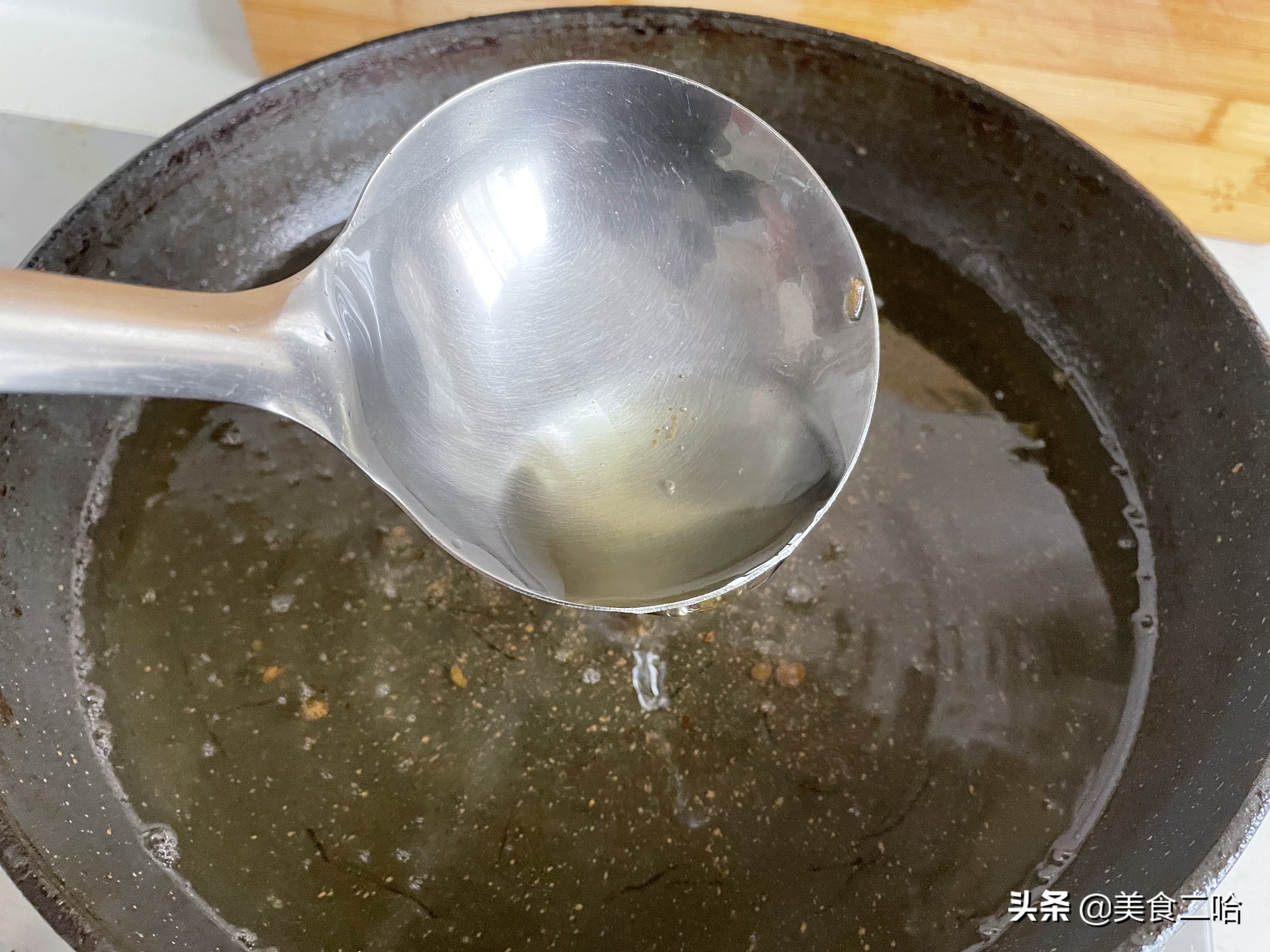 过年炸完的油怎么2次利用,炸东西剩下的老油不要倒掉了