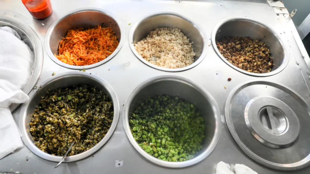 泉秀路上卖了17年的QQ米包,再不去吃就要失传了...