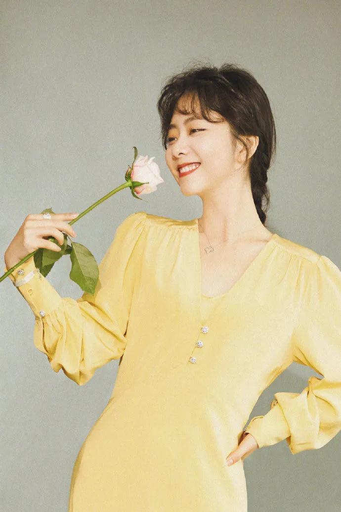 塌鼻子的女生怎么打扮自己,塌鼻子长相乖巧的女生怎么化妆