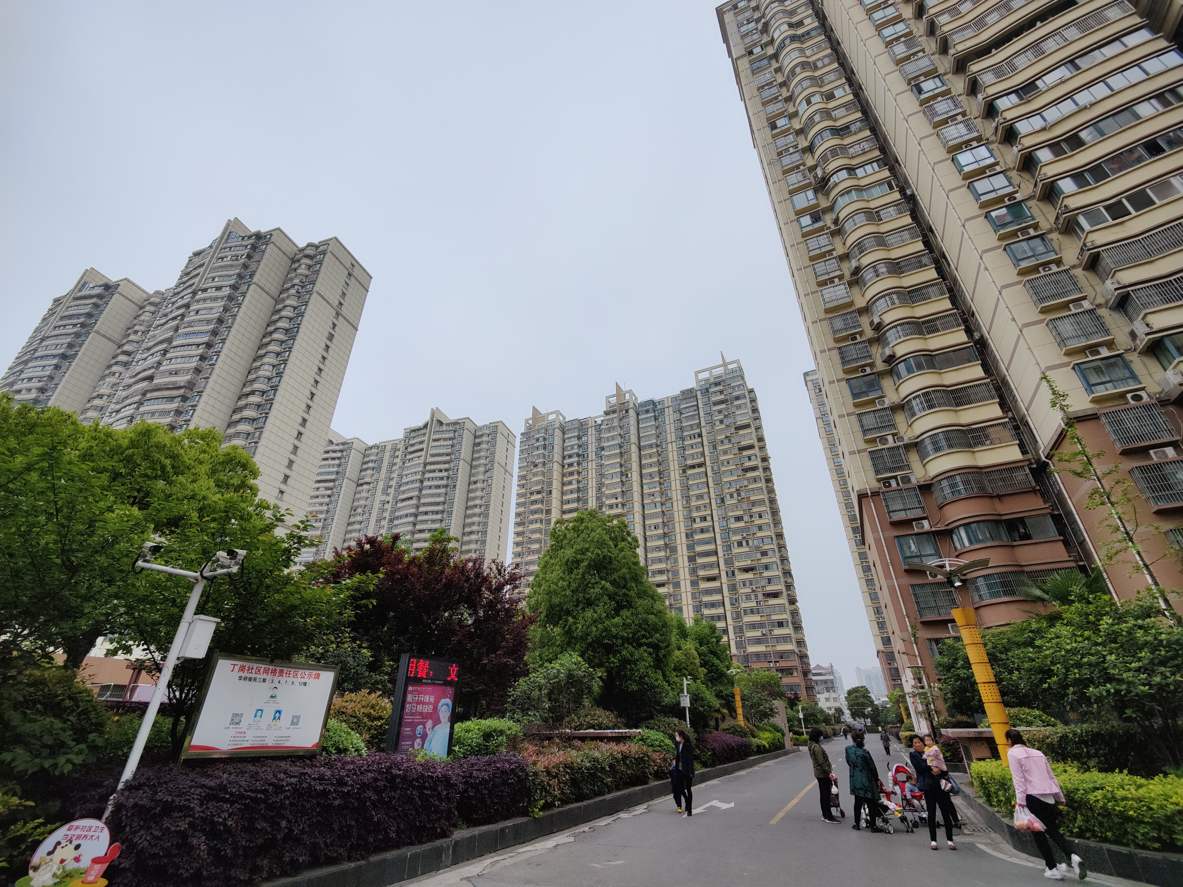 合肥市蜀山区华府骏苑房价,合肥信旺华府骏苑为什么这么便宜