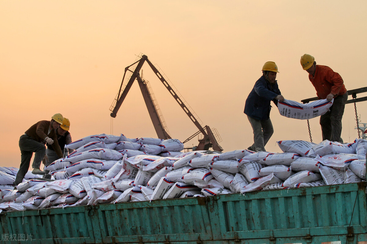 红三角复合肥料怎么辨别真假,天脊复合肥用什么方法辨别真假