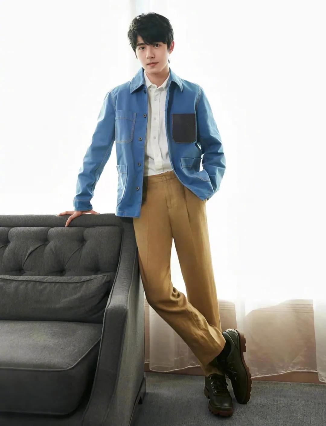 近期男星西装穿搭,一周穿搭男生职场