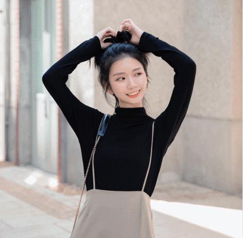 别穿土气的打底衫今年流行9款,选打底衫怎么选