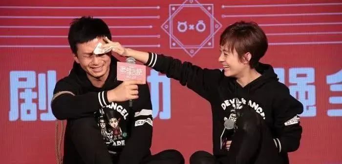 宁静和黄晓明参加的综艺,黄晓明祝贺宁静