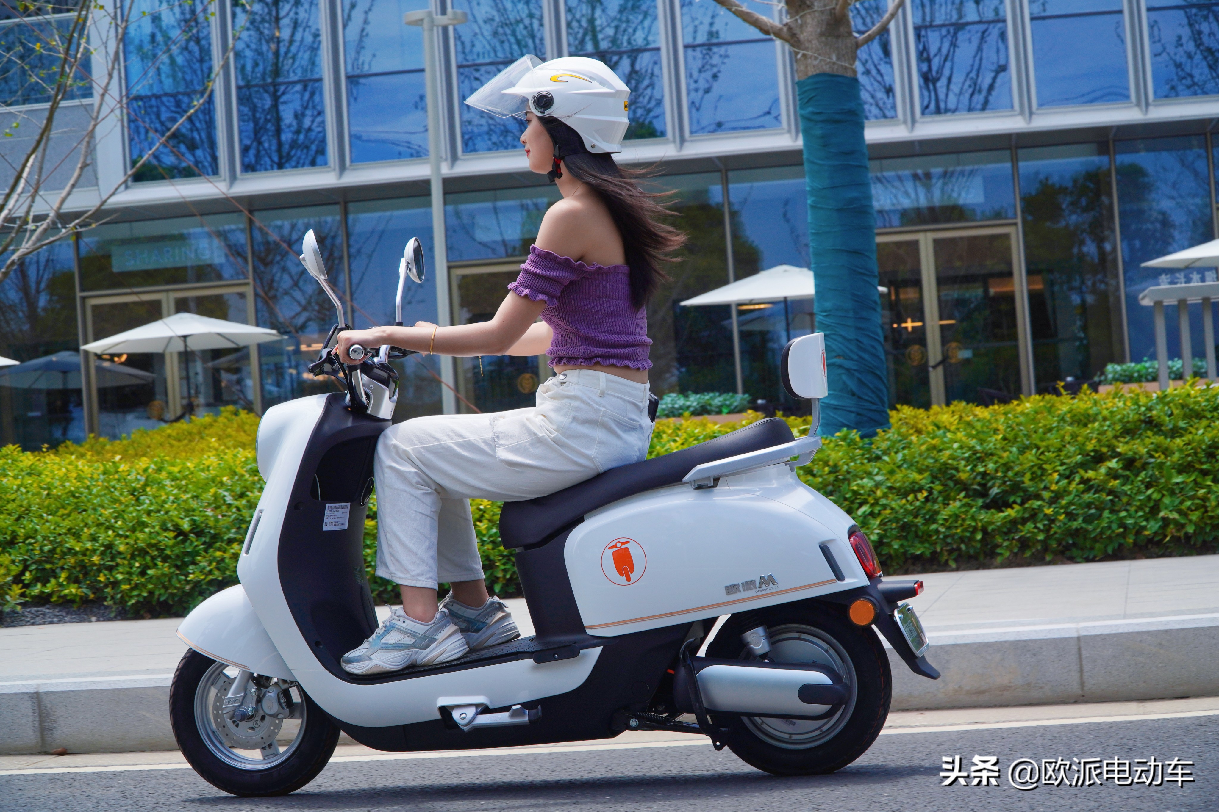 石墨烯跟欧派电瓶哪个好,欧派电瓶车石墨烯电池