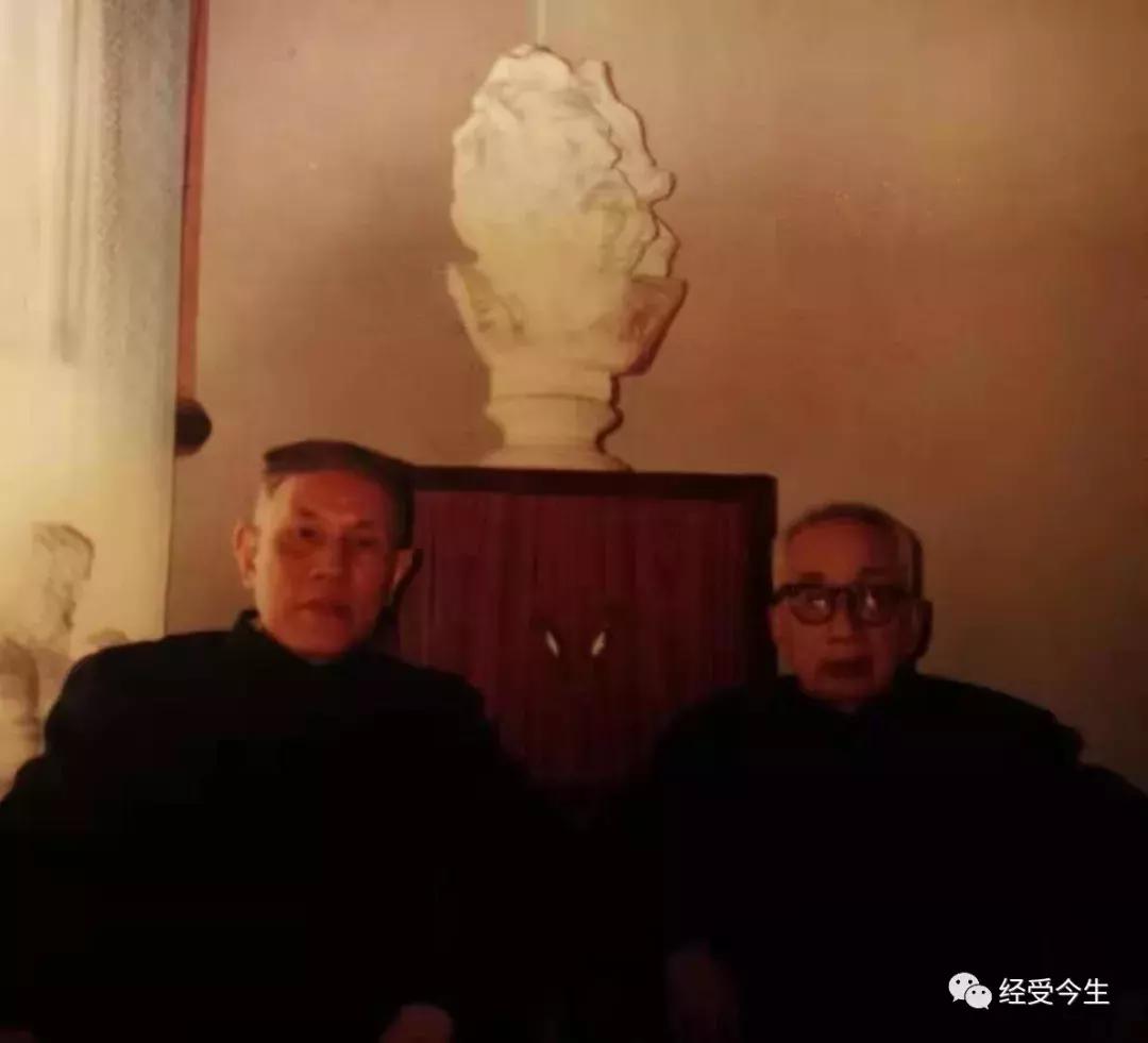 缁忓彈,缁忓彈浠婄敓