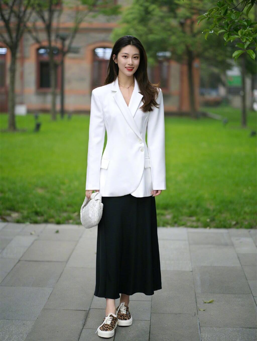 今年流行的夏天鞋子搭配,夏夏穿搭的鞋子