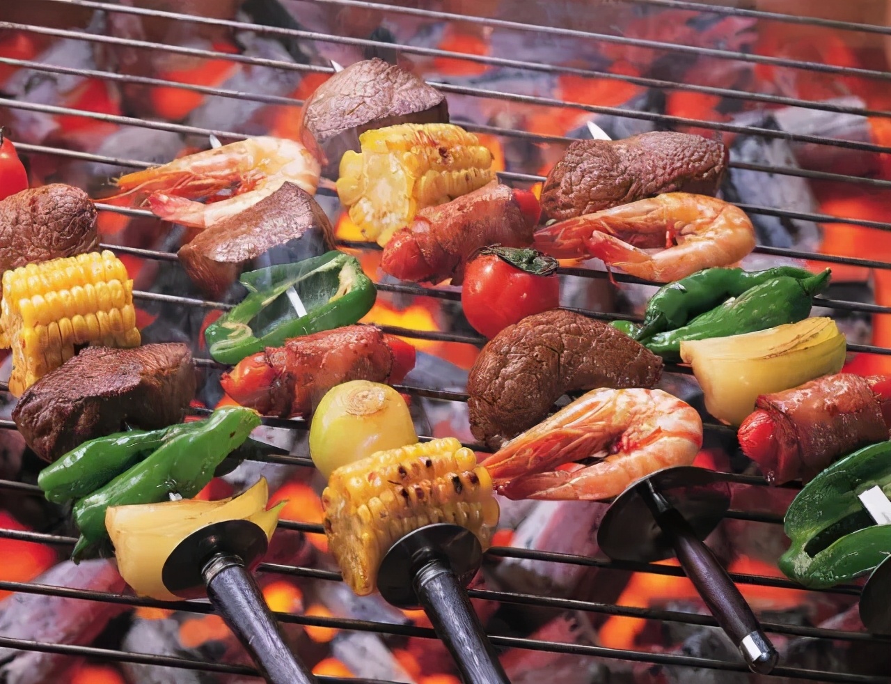 烧烤生意好的几个要素,烧烤生意赚钱快又稳