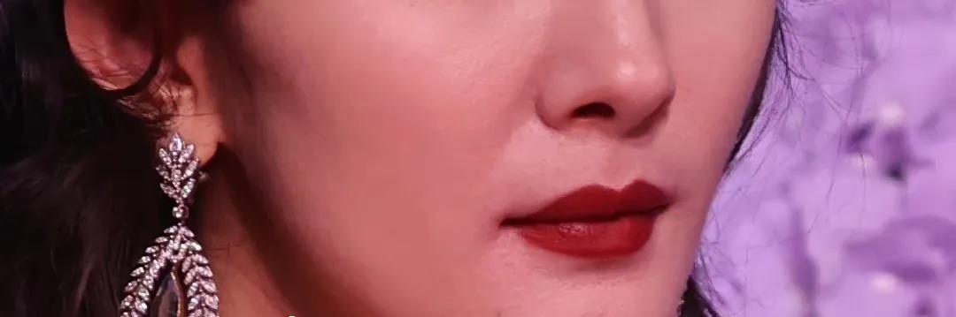 脸上出现干纹细纹化妆怎么拯救,脸部化妆起皮卡粉咋办