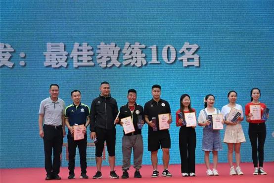 祝贺少儿足球比赛圆满结束的感言,挥洒汗水比赛完整视频