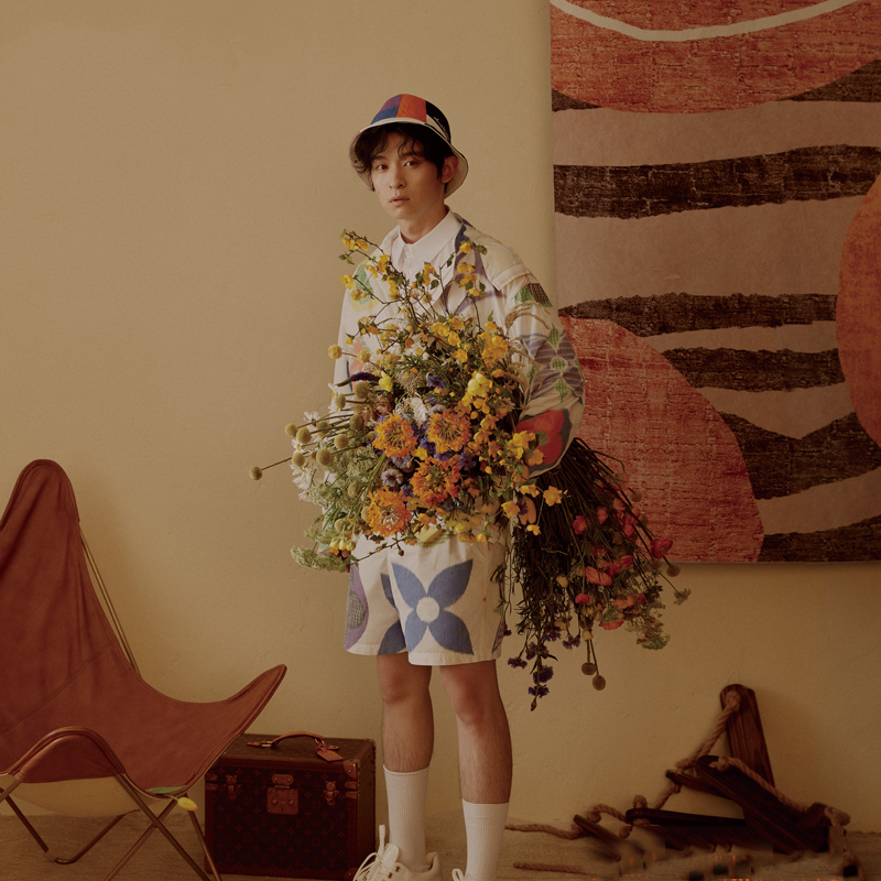 董子健庆生视频,董子健为孙怡庆生