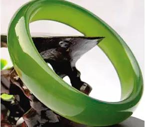 和翡翠相似的玉石怎么鉴别,和翡翠相似的玉石有哪些