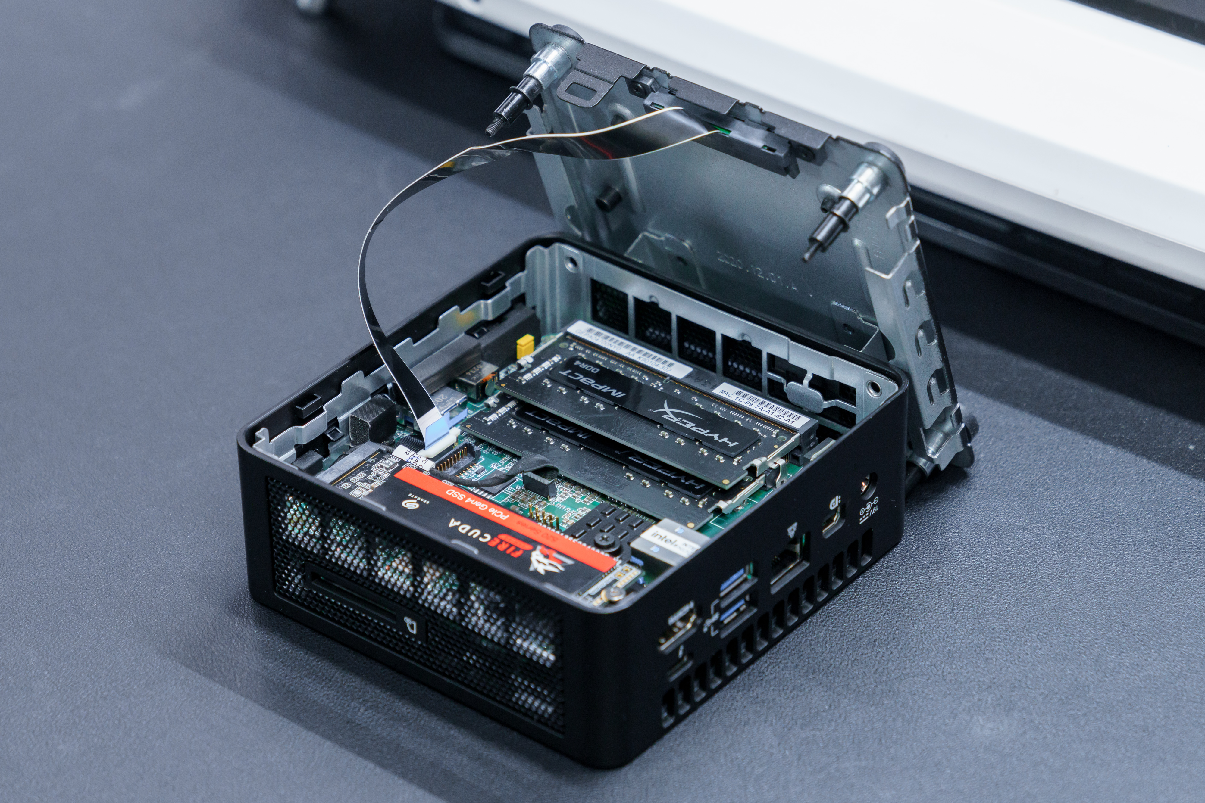 英特尔迷你主机猎豹峡谷i7版本,intel猎豹峡谷兼容内存