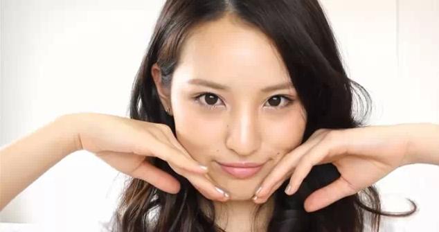 肤色偏黑想化妆成冷白皮怎么办,肤色黑怎么化妆不显老