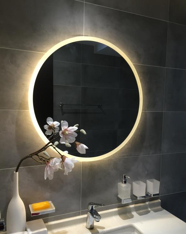 怎么选卫生间花洒马桶和浴柜,卫生间的马桶和淋浴柜怎么选