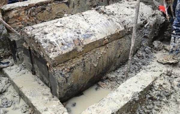 棺材坑深度有什么讲究,农村做棺材有什么讲究