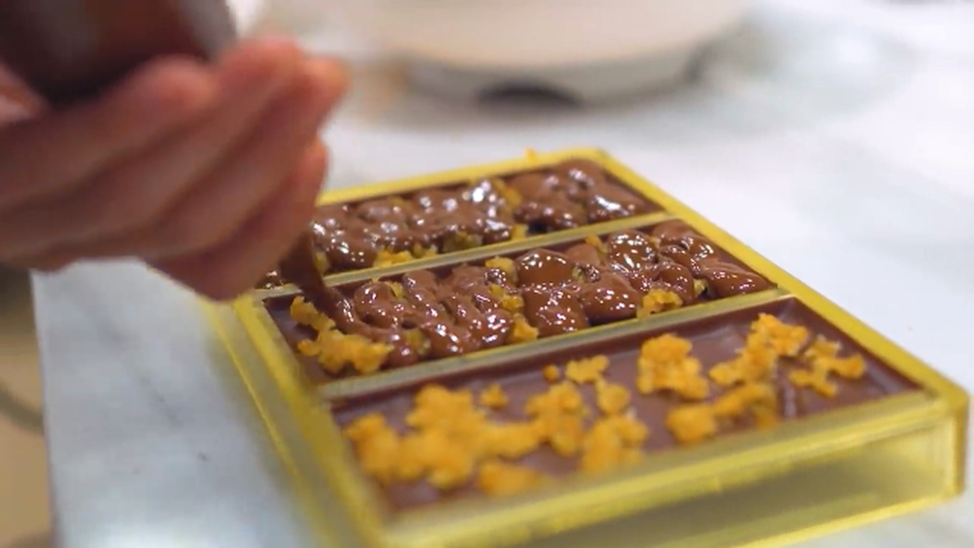 怎样用100%巧克力豆自制巧克力,论一个美味的巧克力的制作过程