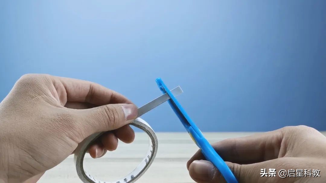 关于指南针的简单知识,指南针是如何指引方向的呢