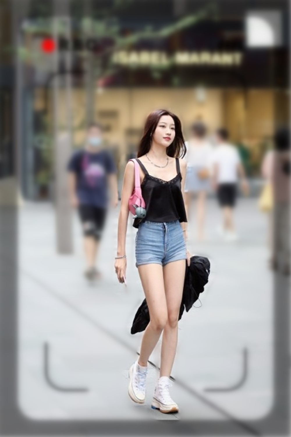 大长腿牛仔短裤,牛仔短裤夏天穿着方便更好搭配