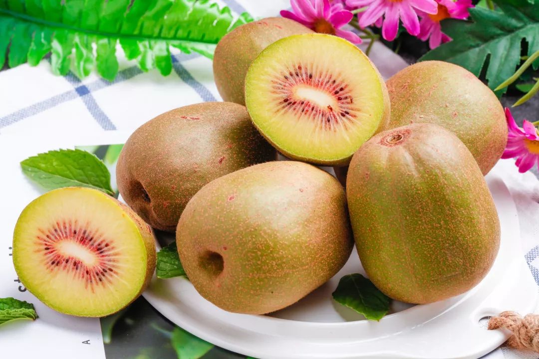 猕猴桃是红心好还是绿心好,猕猴桃是红心的好还是绿色的好