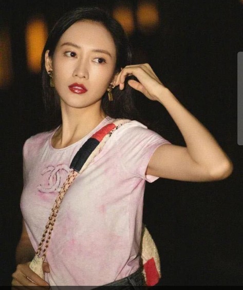 王鸥成名前演的角色,女明星王鸥的经历