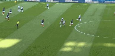 足坛十大现役前锋除梅罗外,新老球王对比梅西姆巴佩