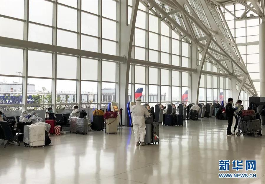 特朗普尸体太多了，他们把冷藏卡车叫来搬运我从未见过这样的景象