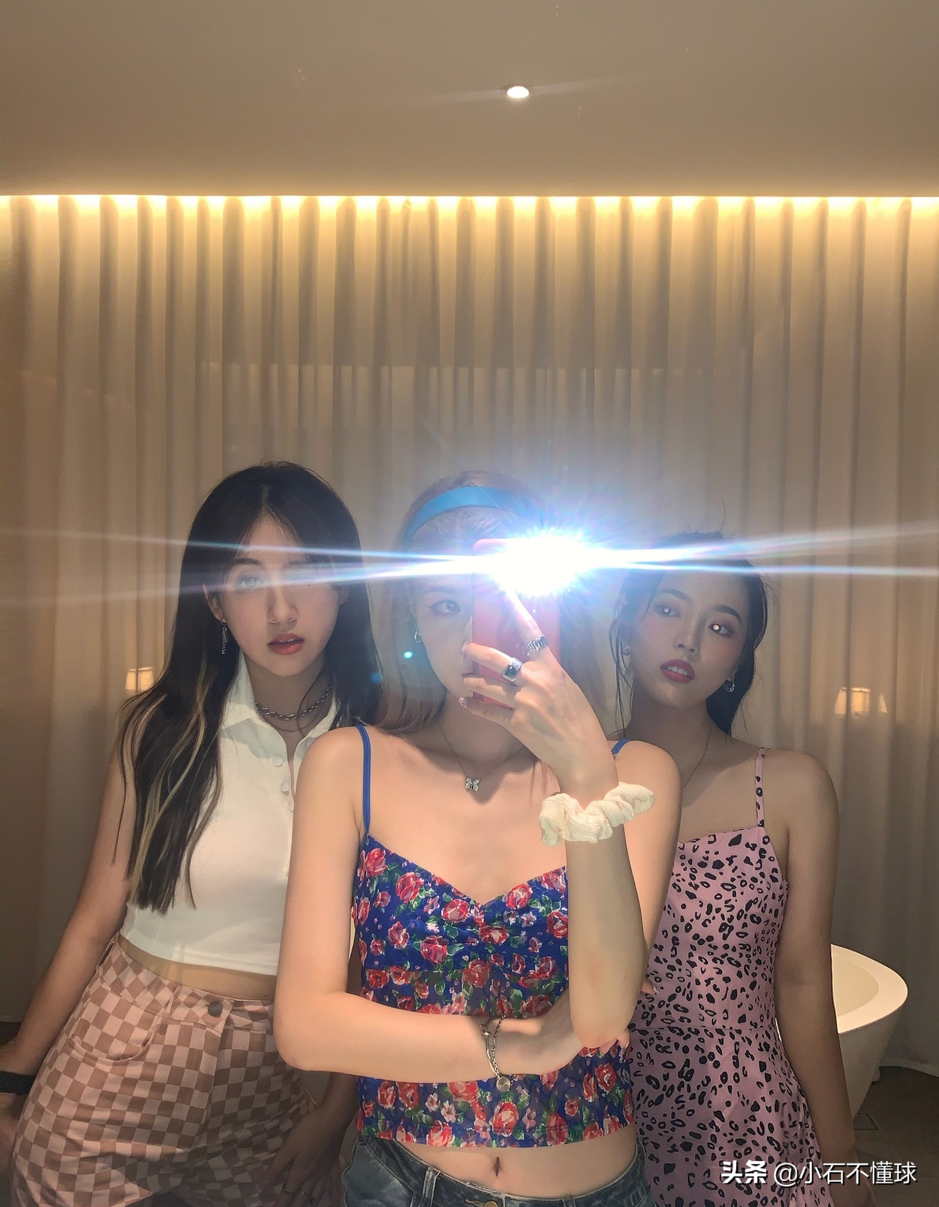 吴雅雯身材,韦世豪吴雅