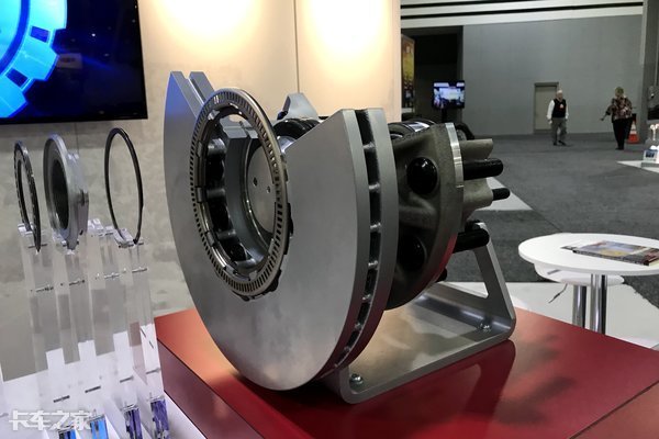 大车队管理果然不一样，美国UPS购车时连刹车片都自己选