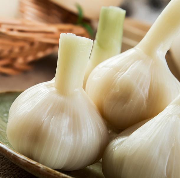 自己在家腌糖醋蒜还用哪种醋好,自己腌糖蒜太咸了应该放点什么