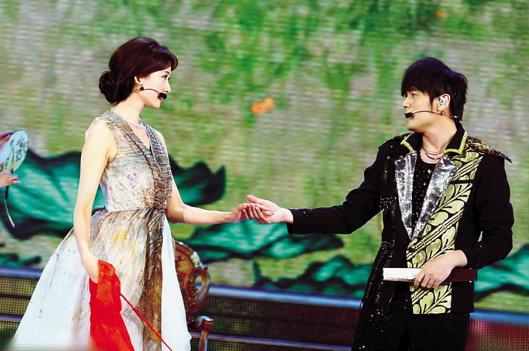 王菲孙俪演唱会唱歌,王菲孙俪同台演唱