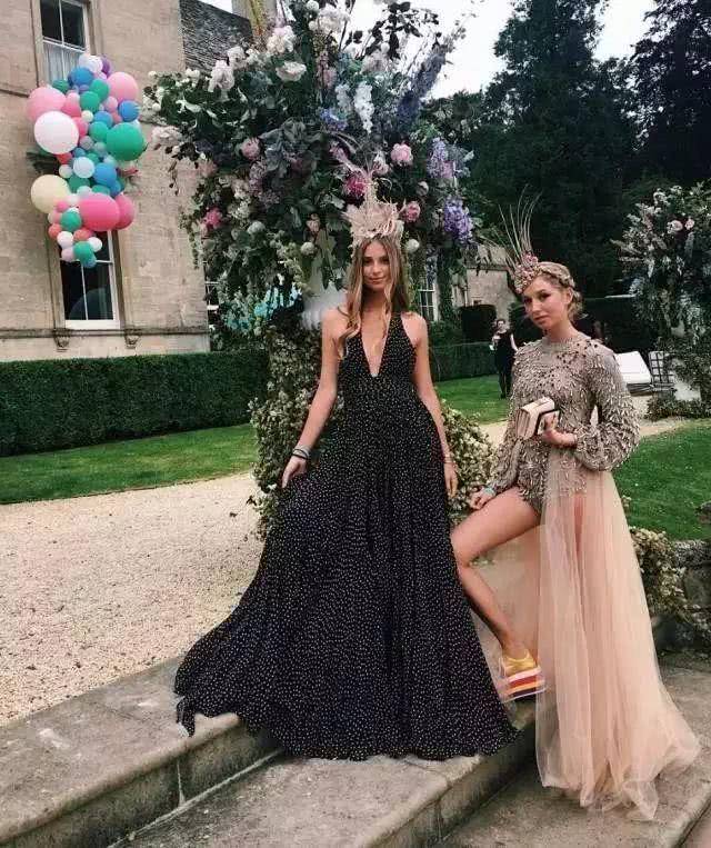 她不仅是众人艳羡的王室公主，更是称霸秀场的ItGirl