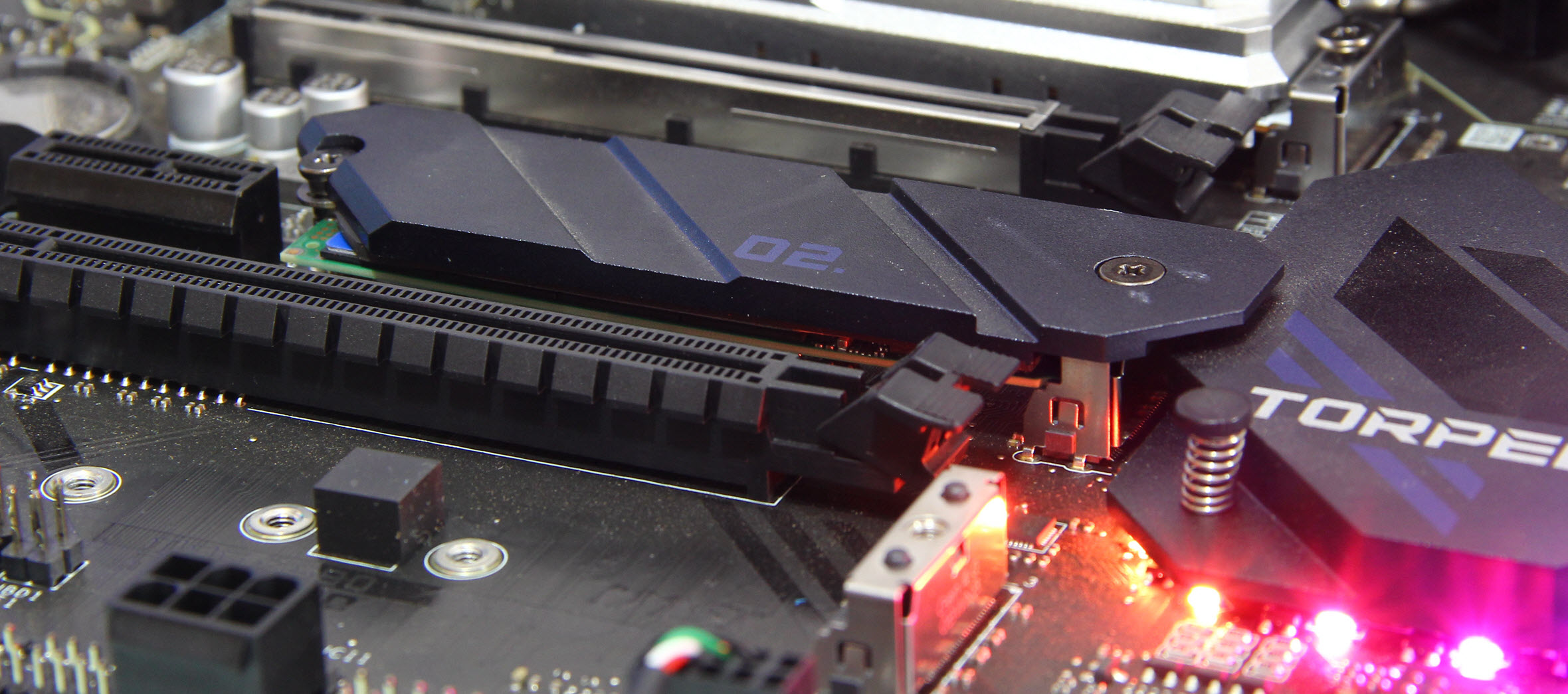 固态硬盘价格为何差别很大,固态硬盘价格怎么下降厉害