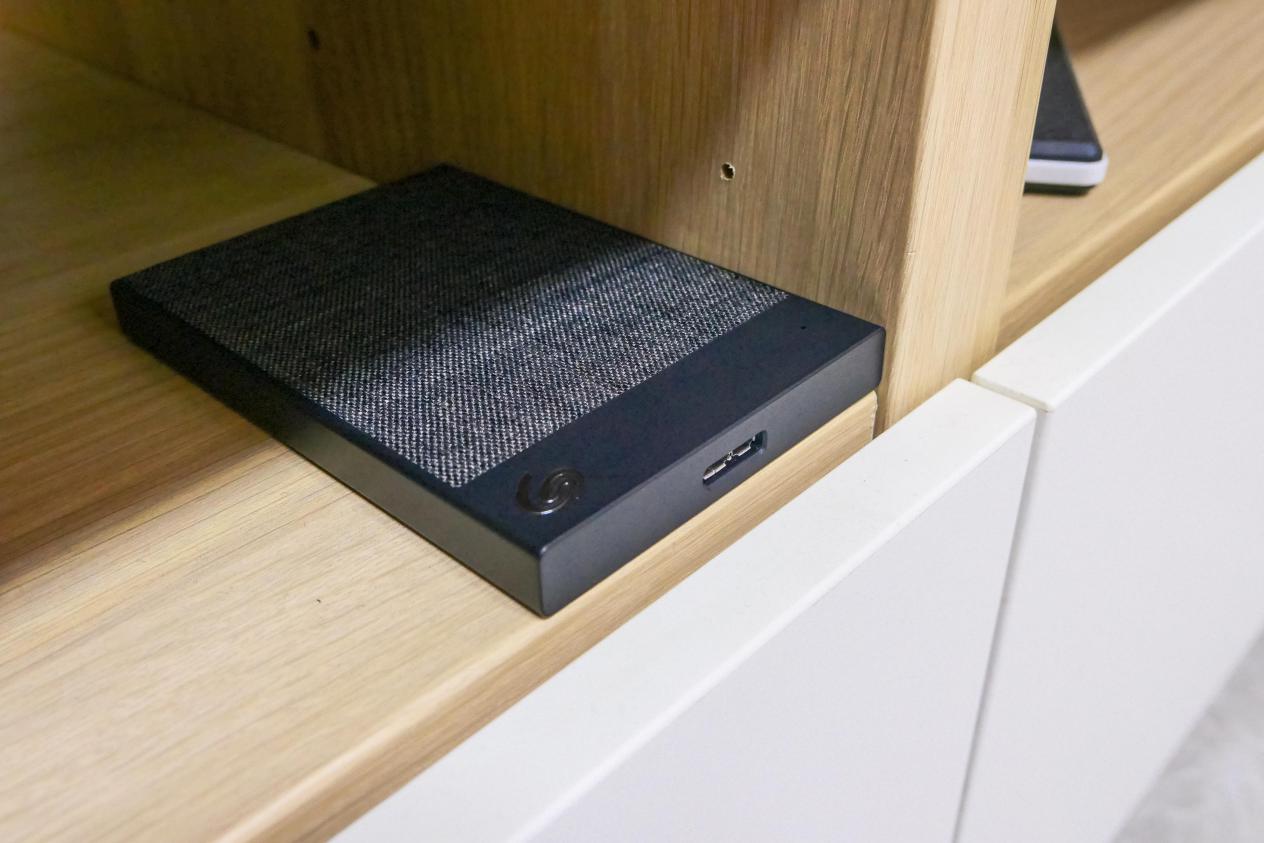 希捷锦系列2tb移动硬盘,希捷简系列移动硬盘评测