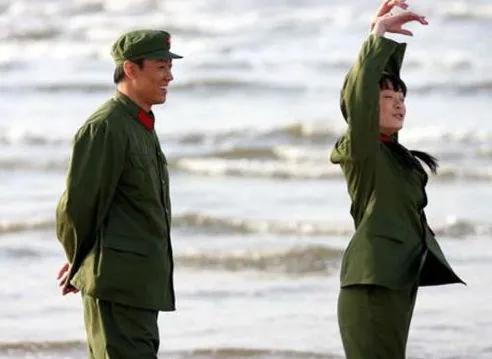 幸福像花儿一样杜娟白杨,幸福像花儿一样患难见真情