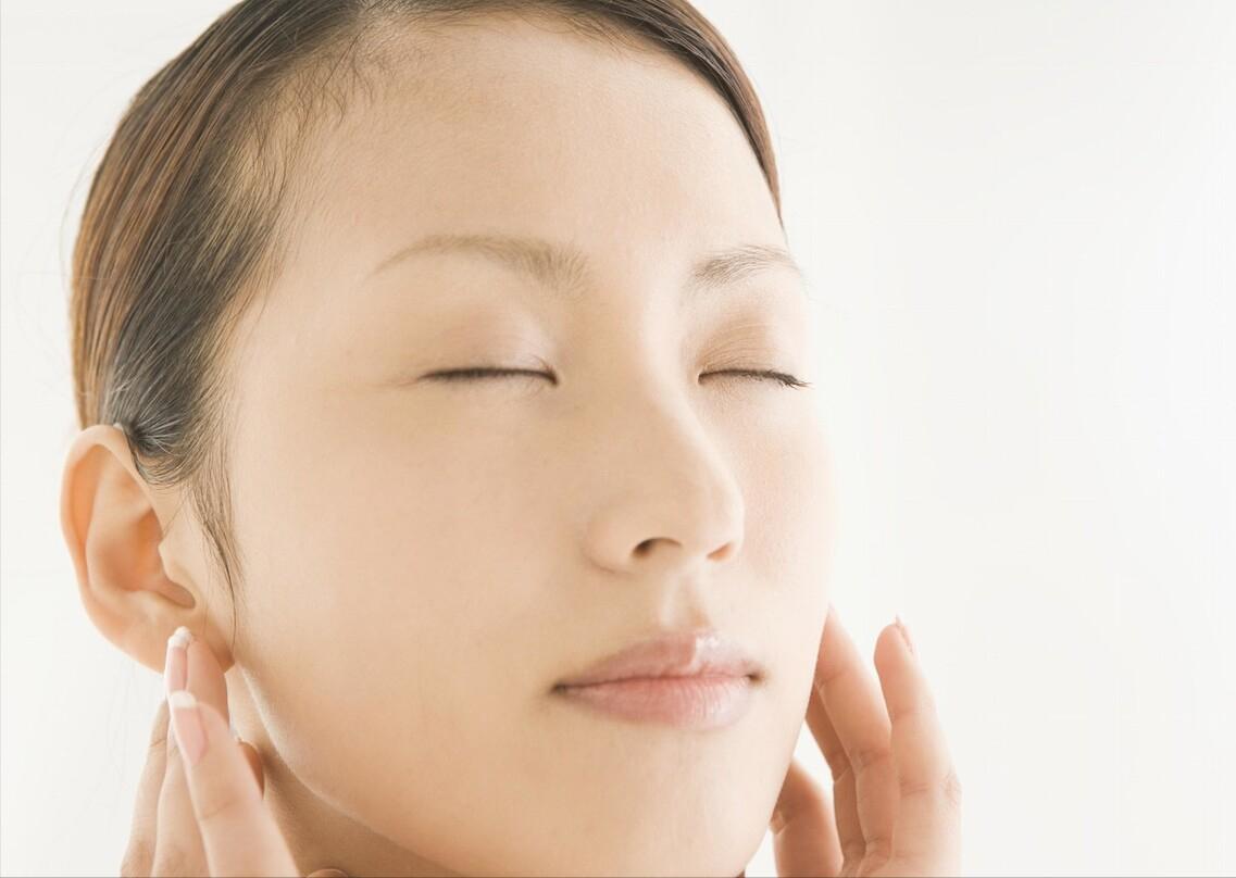 低成本脸部按摩手法，自己在家就能做！赶快一起学吧