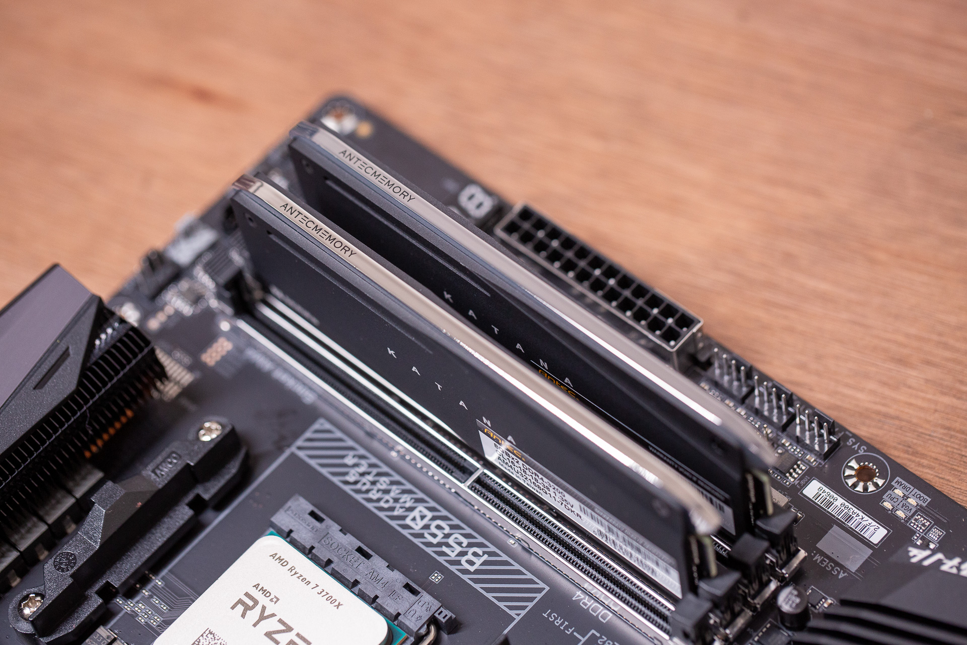 b550主板能发挥5900x性能吗,b550主板支持5800x3d吗