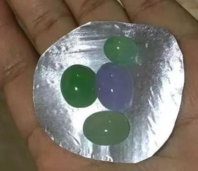 买翡翠原石受骗怎么处理,缅甸翡翠各场口的翡翠怎么辨别