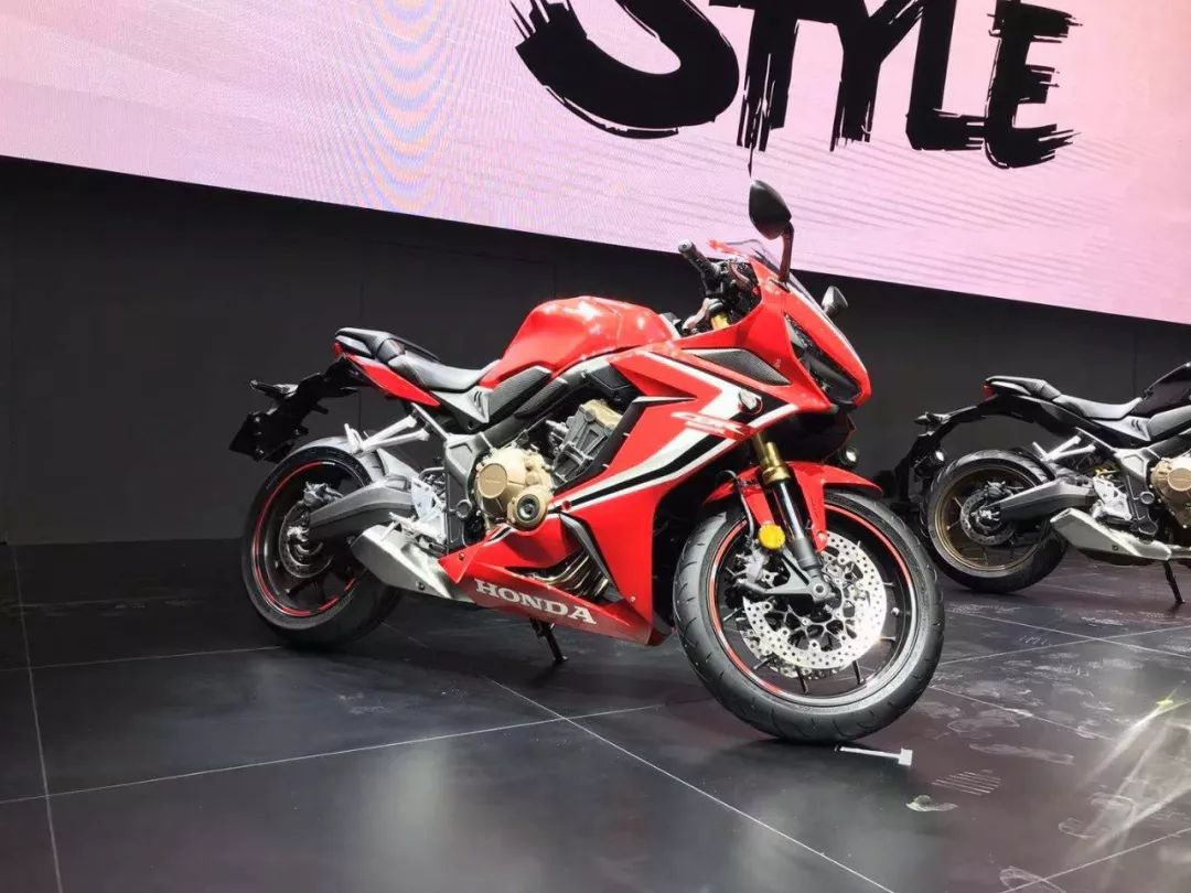 10款本田cbr650r二手价格,本田cb650r和cbr650r哪个更适合长途