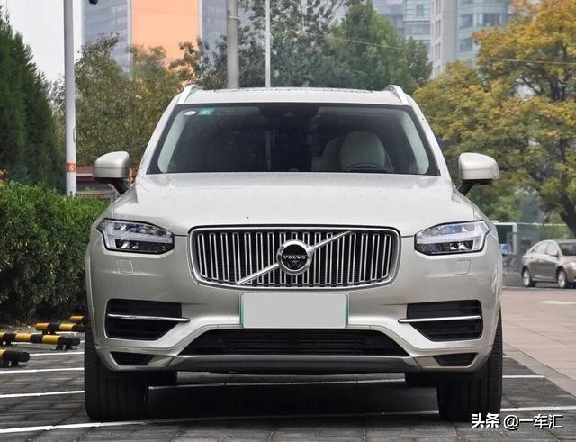 沃尔沃xc902022款座椅放平,老款沃尔沃xc90后排座椅怎么放倒