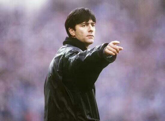 足球的梗和篮球队的梗,有关球的梗