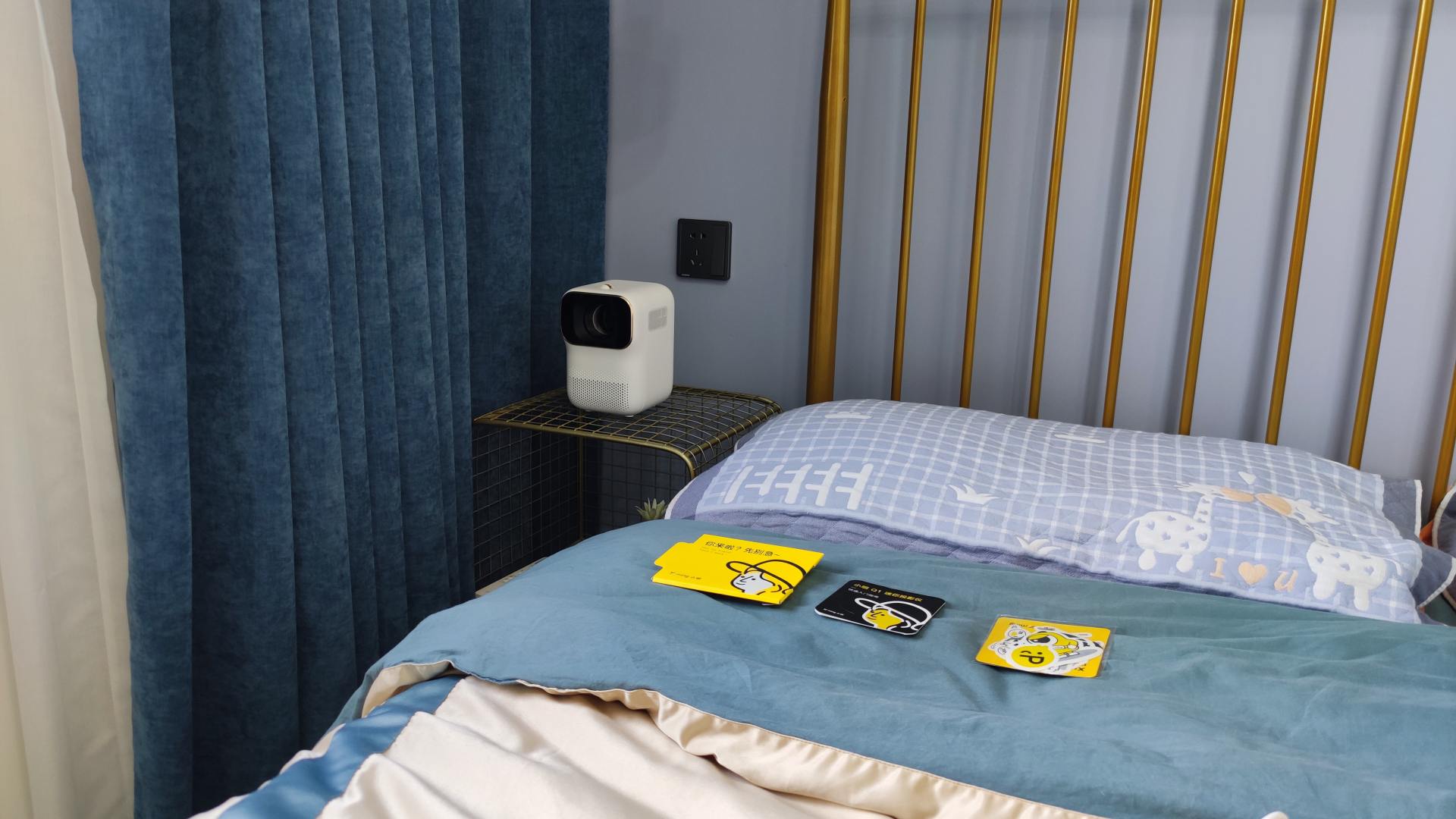 小明q1特别版智能投影仪,小明q1pro投影仪和极米newz6比较