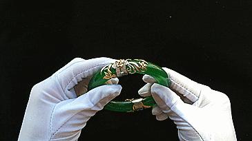 30岁女生适合的气质手镯,20多岁3000至5000元翡翠手镯推荐