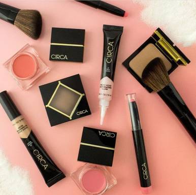 美腻与智慧并存，娱乐圈富婆们的生意经