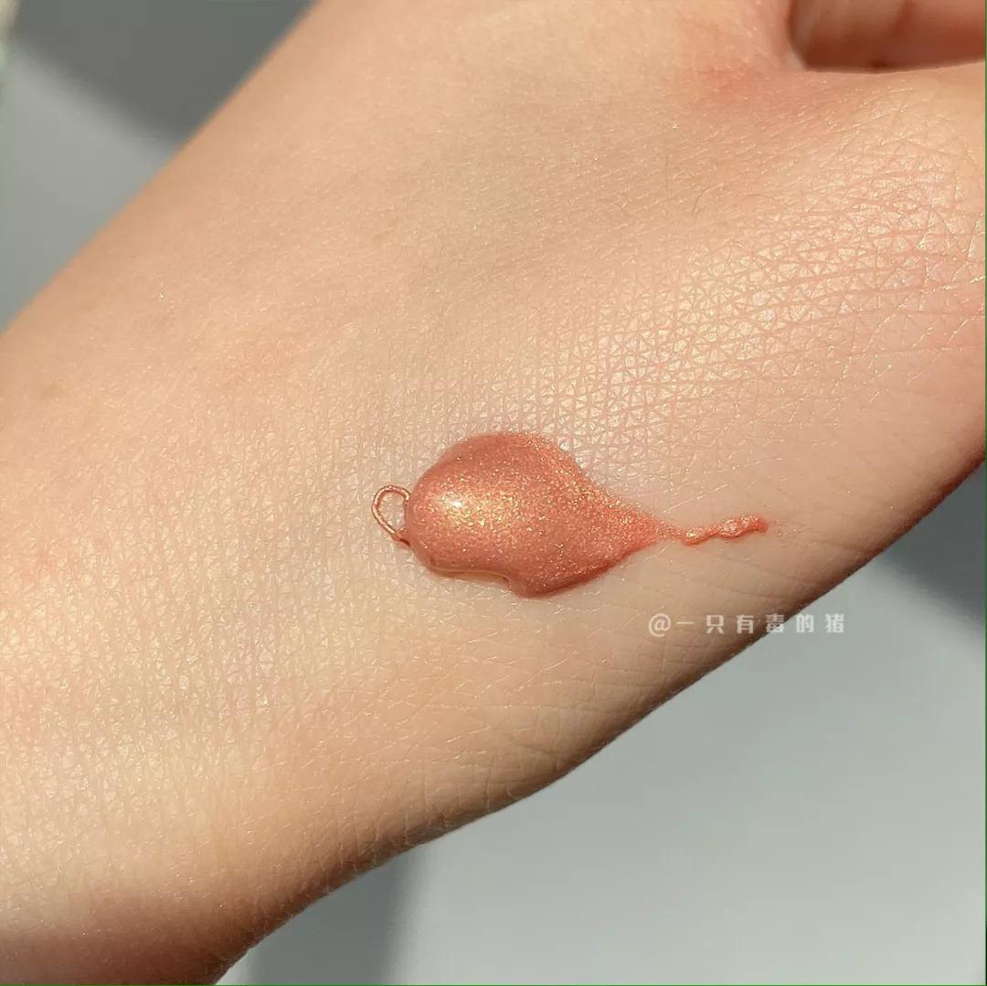 黄皮彩妆推荐一套还是二套,适合黄皮的大牌彩妆推荐眼影