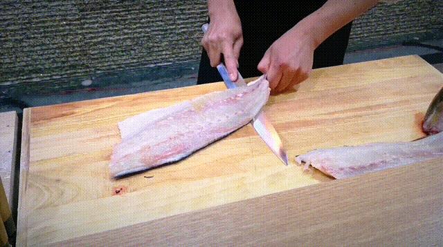 昆明唯一屋顶清真居酒屋，居然还能吃到活鳗鱼，48元清酒喝到嗨