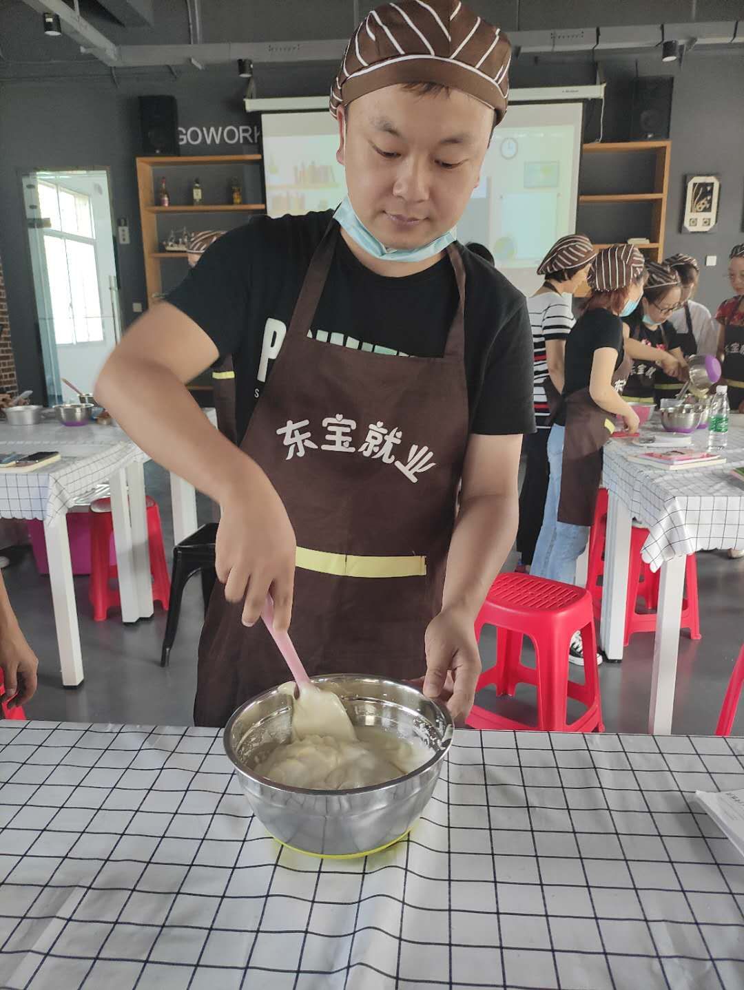 戚风蛋糕的烘焙课程,戚风蛋糕教程文字版