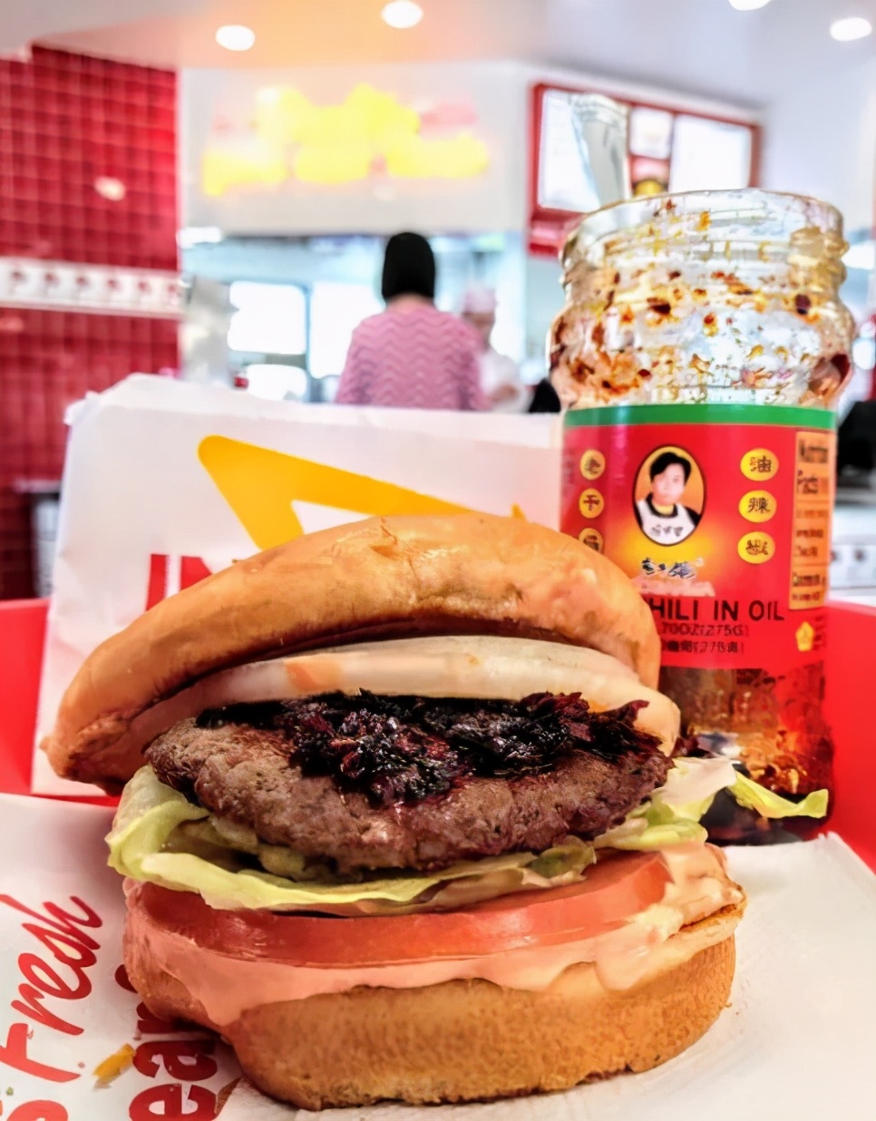 老外都爱来中国买手机壳？看完我笑吐了：谢谢外国友人提供致富路