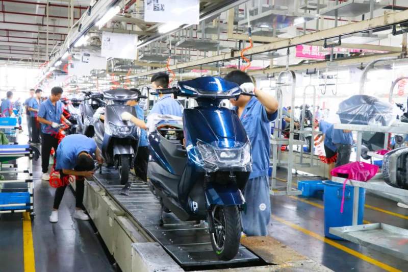 冬天60v小刀新电动车能跑多少公里,小刀电动车提升续航还可以骑多远