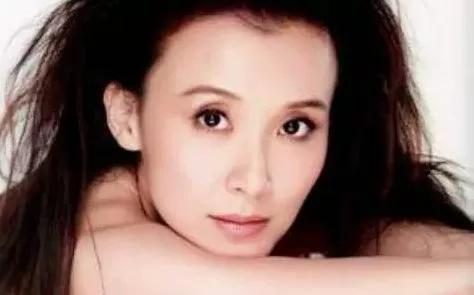 整容自毁前程的女明星,整容失去灵魂的女明星